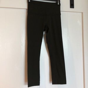 Lululemon Wunder Under Crop (High-Rise) Size 4